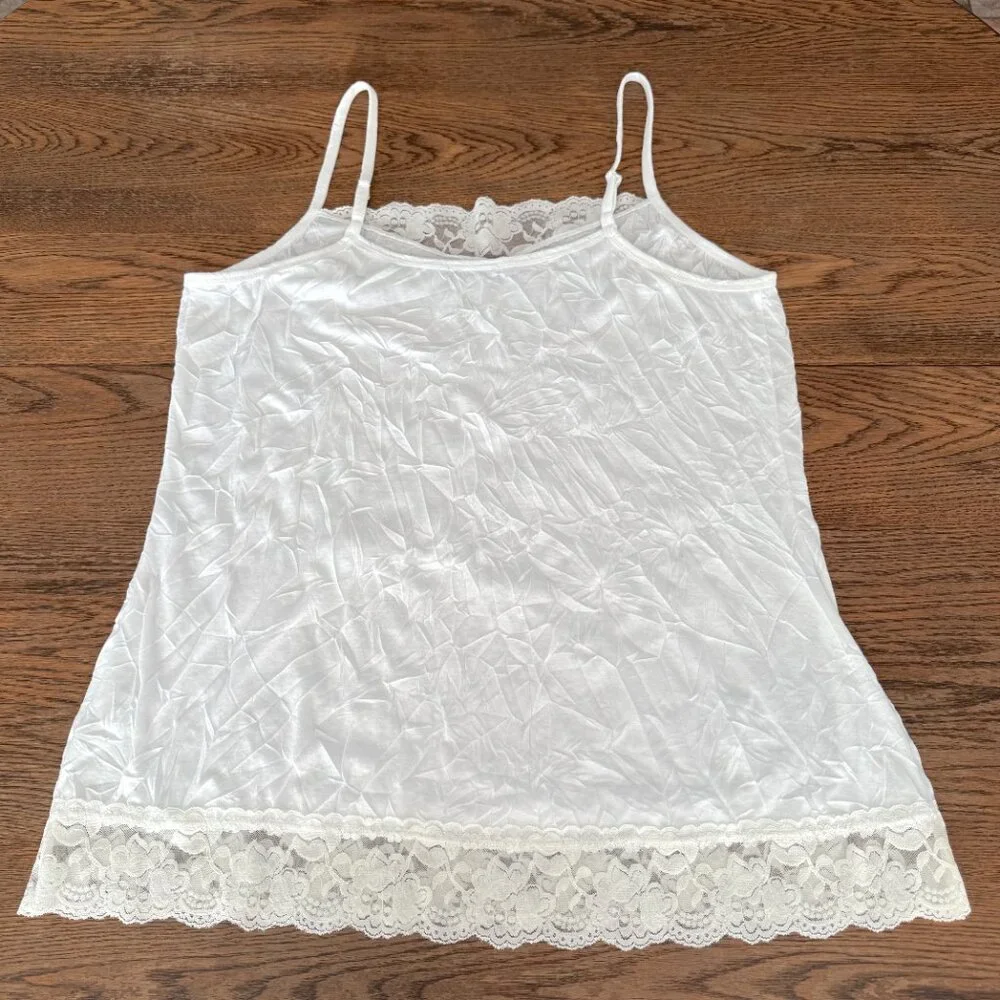 Maurices Plus Size 2X WHITE Stretchy Crinkle Lace Cami - Picture 2 of 11